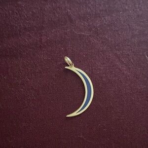14k Crescent Moon Pendant